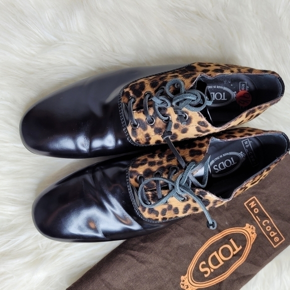 Tod's Leather Calf Hair Leopard Oxford Shoes - Picture 10 of 15